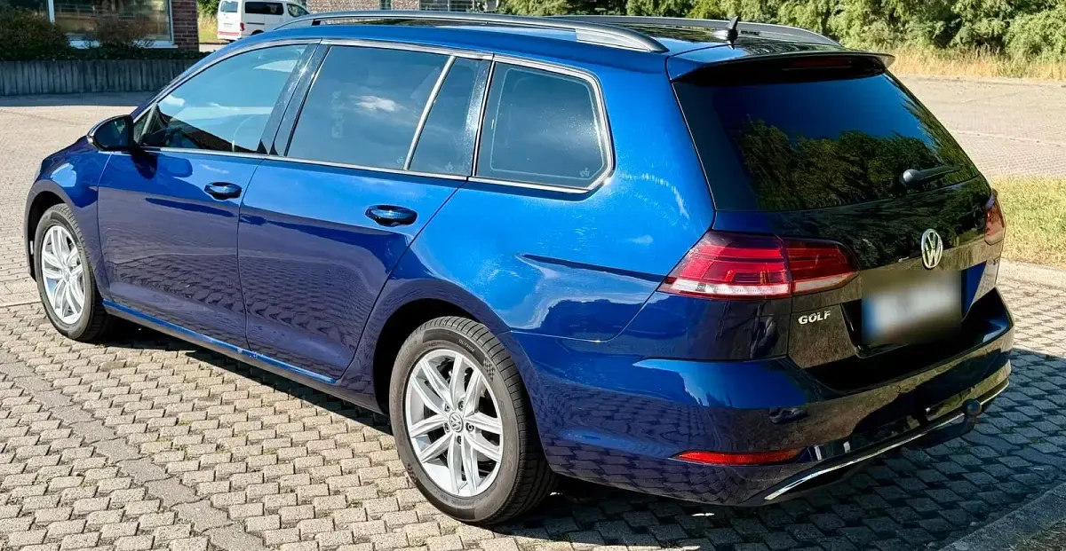 Gebraucht VW Golf VII 116 PS (85 kW) 2018 Blau Kombi