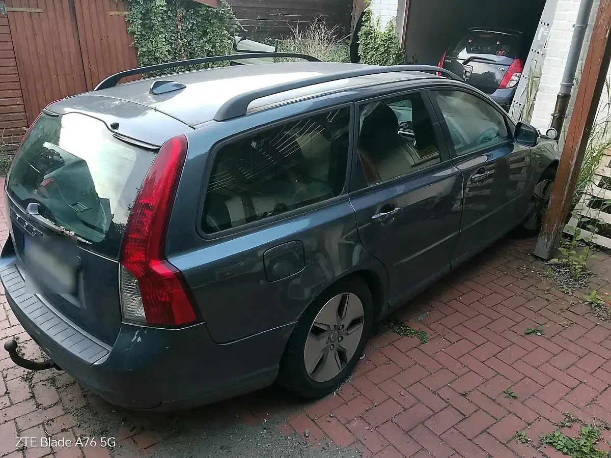 Gebraucht Volvo V50 109 PS (80 kW) 2010 Grau Kombi