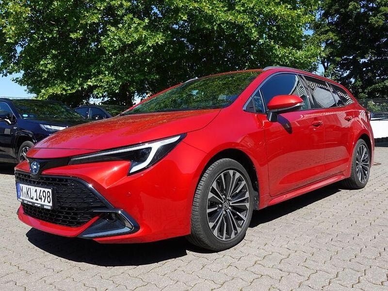 Karminarot metallic Gebraucht 2025 Toyota Corolla Kombi | 30.990 € (Fairer Preis) - Bild 1/4