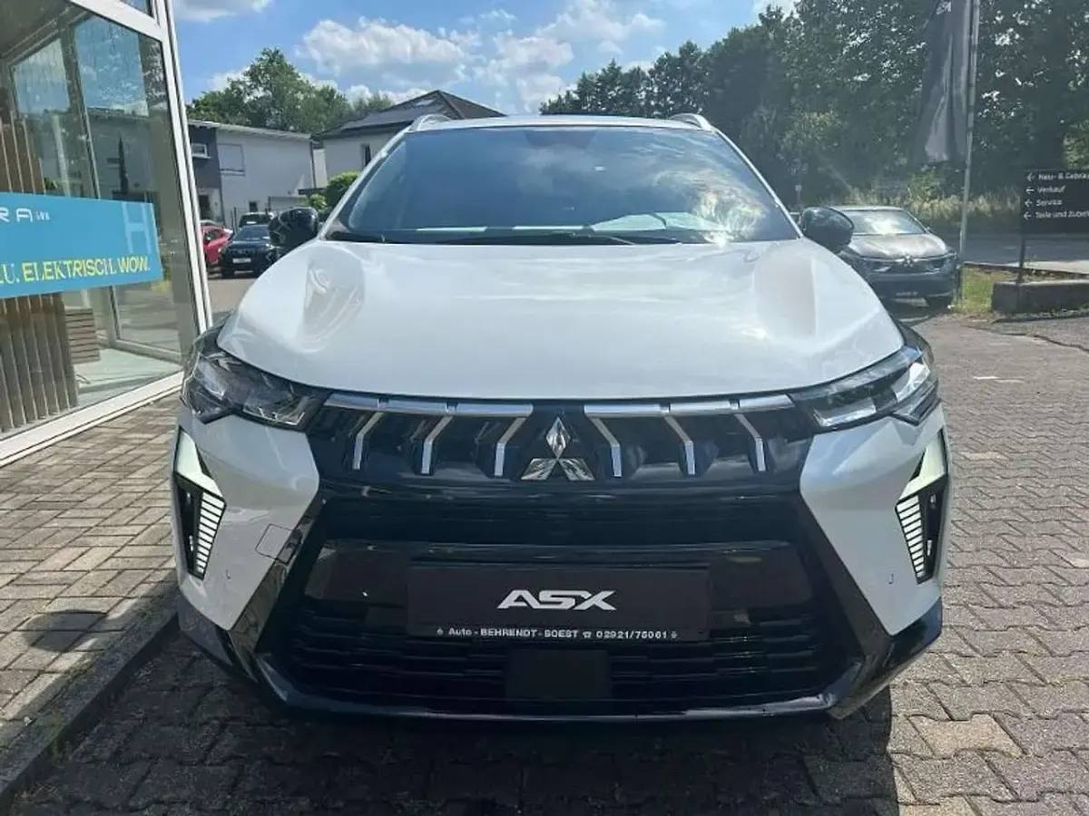 Gebraucht Mitsubishi ASX Edition 141 PS (103 kW) 2026 Himalayaweiß/onyxschwarz SUV
