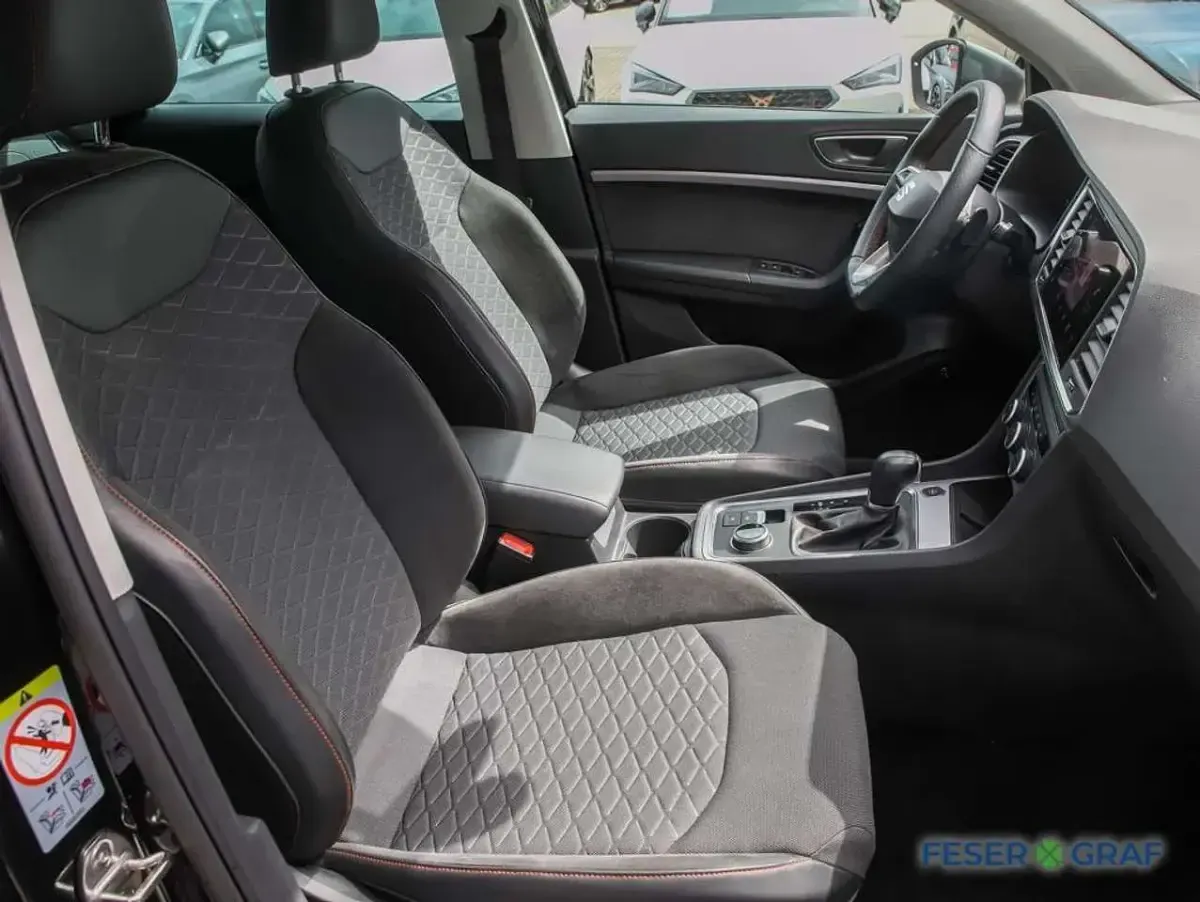Gebraucht Seat Ateca Beats 150 PS (110 kW) 2023 Magic schwarz metallic SUV