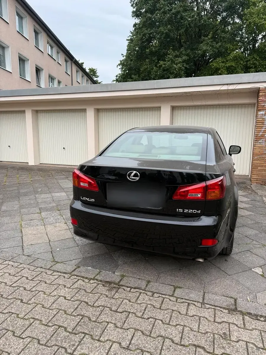 Gebraucht Lexus IS220d 177 PS (130 kW) 2006 Schwarz Limousine