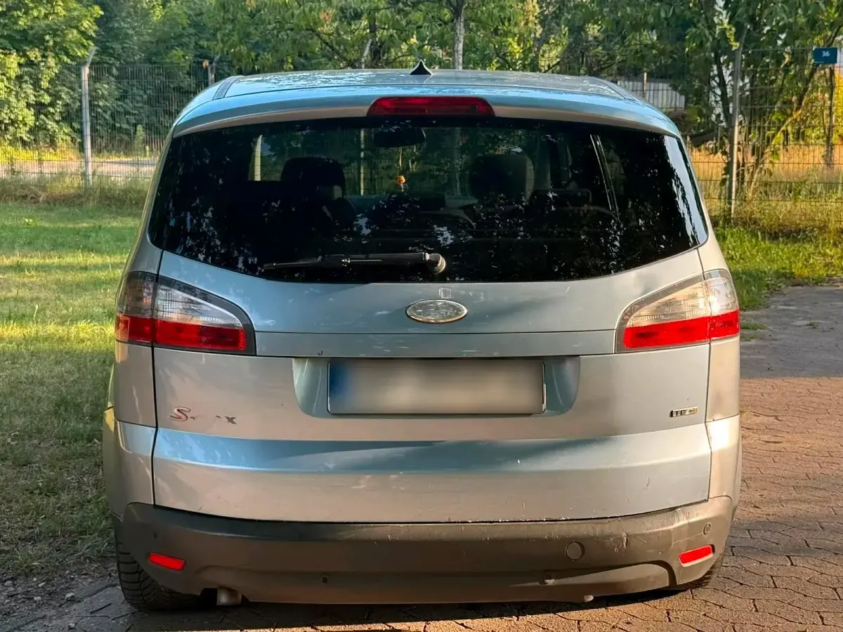 Gebraucht Ford S-MAX S 140 PS (102 kW) 2009 Silber Van / Kleinbus