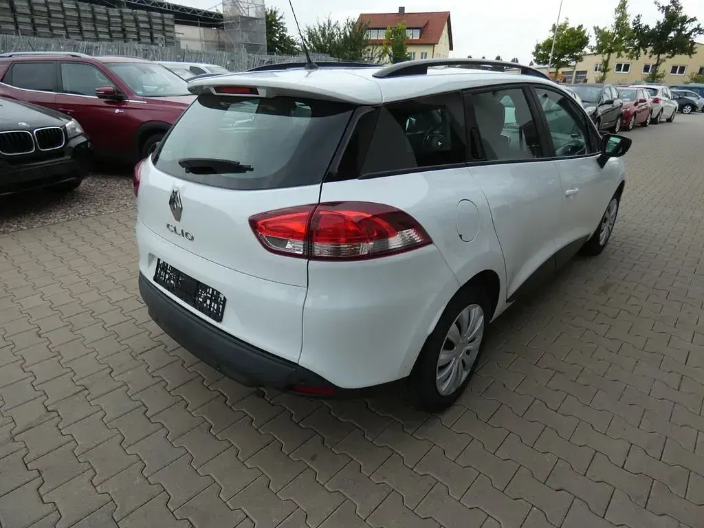 Gebraucht Renault Clio Life 75 PS (55 kW) 2018 Weiß Limousine