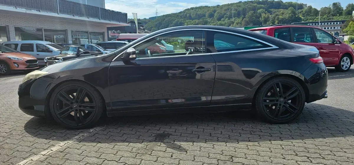 Gebraucht Renault Laguna Coupé GT 235 PS (172 kW) 2009 Schwarz Coupé