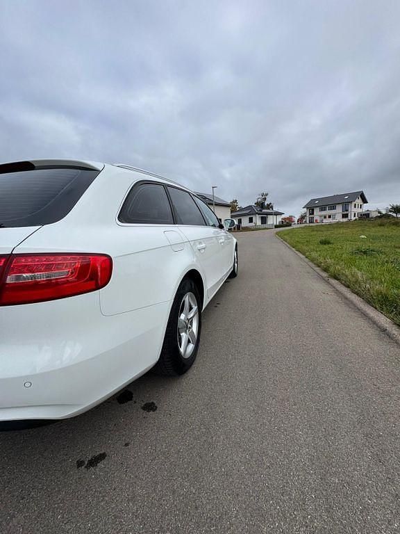 Second-hand Audi A4 Ambition 190 CP (139 kW) 2014 Gri Berlinǎ