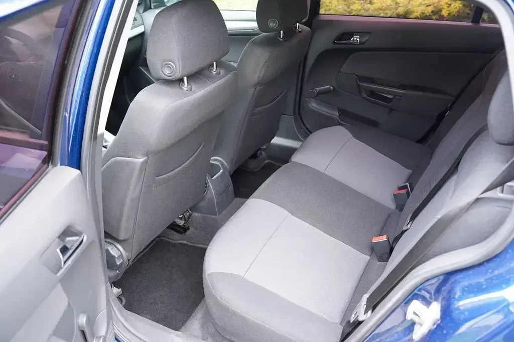 Gebraucht Opel Astra 125 PS (91 kW) 2006 Blau Limousine