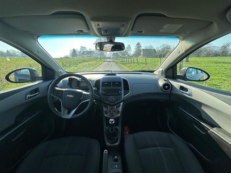 Gebraucht Chevrolet Aveo 116 PS (85 kW) 2011 Schwarz Kleinwagen