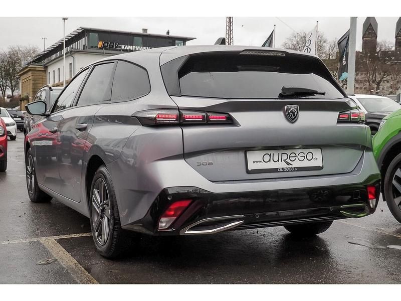 Gebraucht Peugeot 308 SW Allure 131 PS (96 kW) 2024 Atense silber (metallic) Kombi