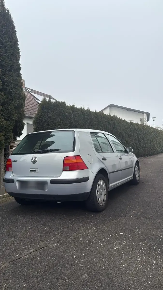 Gebraucht VW Golf IV 2000 Silber Limousine