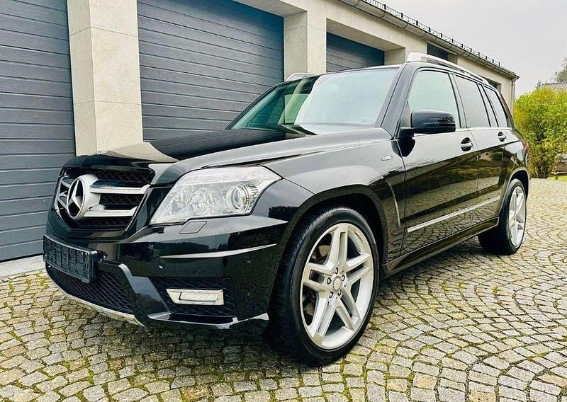 Schwarz Gebraucht 2010 Mercedes GLK250 AMG SUV | 14.750 € (Fairer Preis) - Bild 1/4