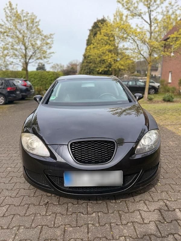 Usata Seat Leon 102 CV (75 kW) 2007 Nero Utilitaria
