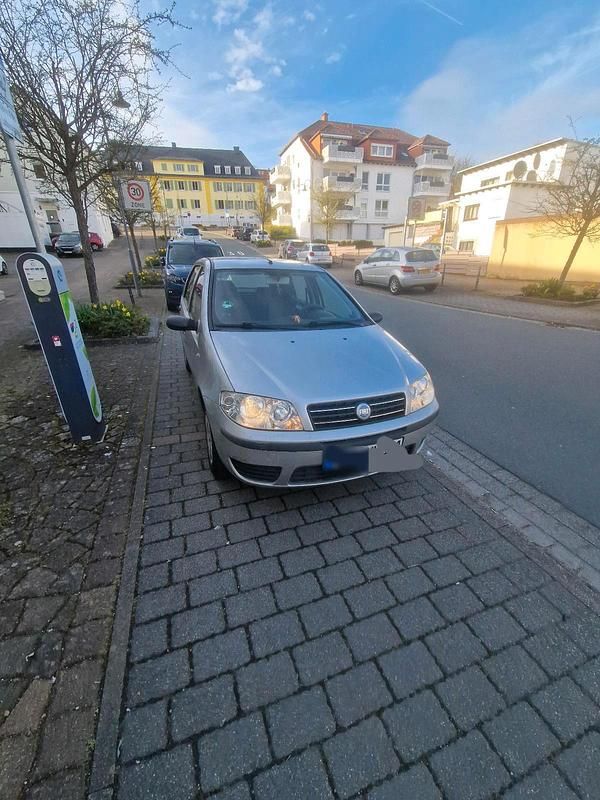 Gebraucht Fiat Punto 65 PS (47 kW) 2004 Grau Kleinwagen