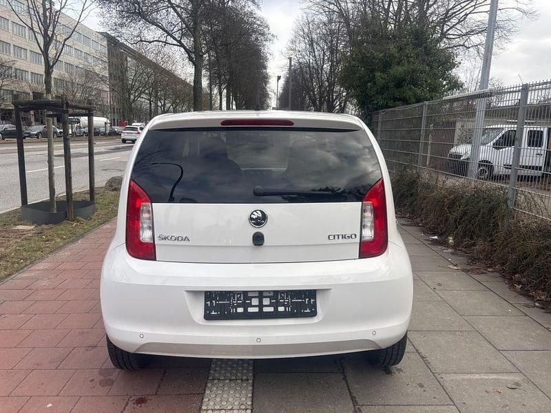 Gebraucht Skoda Citigo Style 75 PS (55 kW) 2016 Weiß Kleinwagen