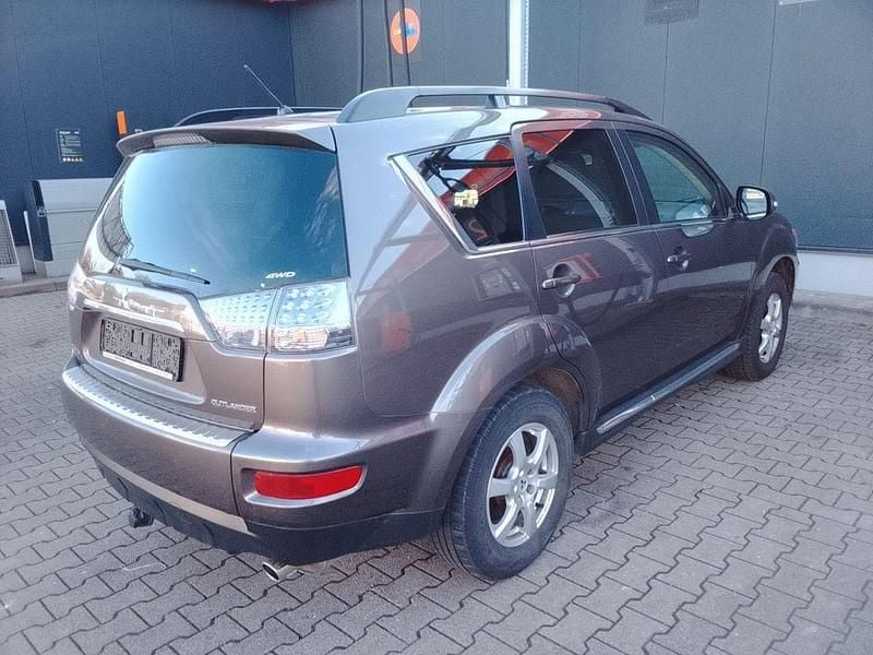 Gebraucht Mitsubishi Outlander Instyle 170 PS (125 kW) 2010 Braun SUV