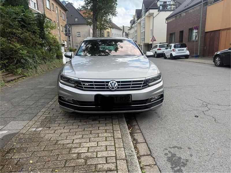 Beige Gebraucht 2016 VW Passat Kombi | 15.000 € (Fairer Preis) - Bild 1/4