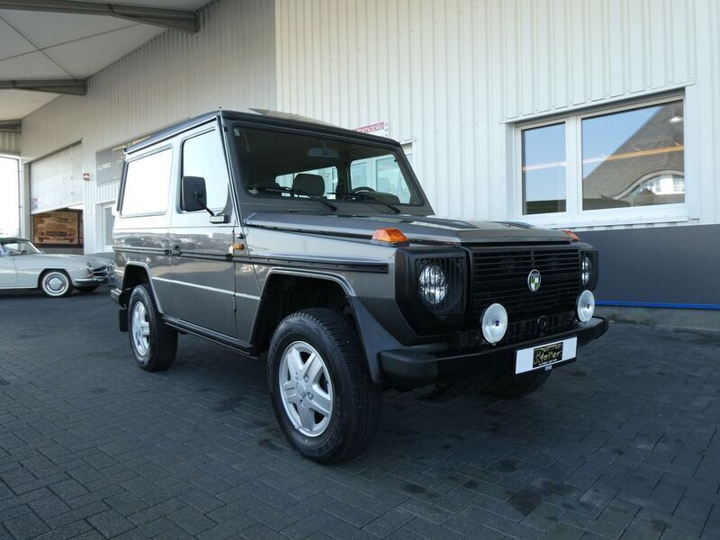 Grau Gebraucht 1984 Mercedes G230 SUV | 52.500 € - Bild 1/4