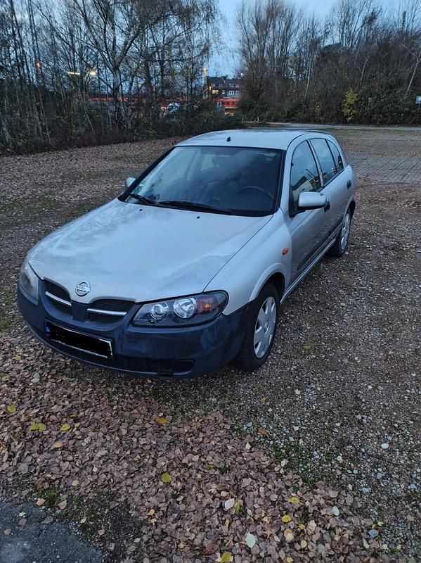 Silber Gebraucht 2005 Nissan Almera Kleinwagen | 1.700 € (Teuer) - Bild 1/4