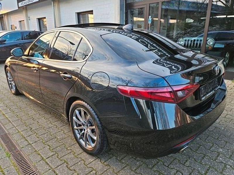 Gebraucht Alfa Romeo Giulia Super 200 PS (147 kW) 2017 Schwarz Limousine