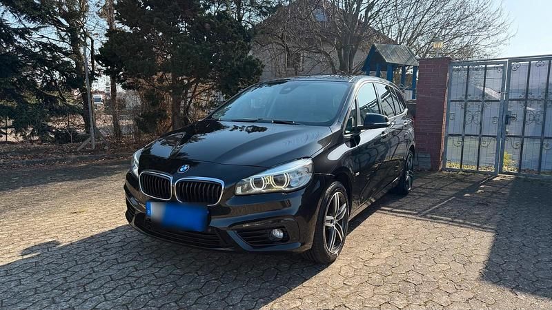 Second-hand BMW 218 150 CP (110 kW) 2016 Negru Break