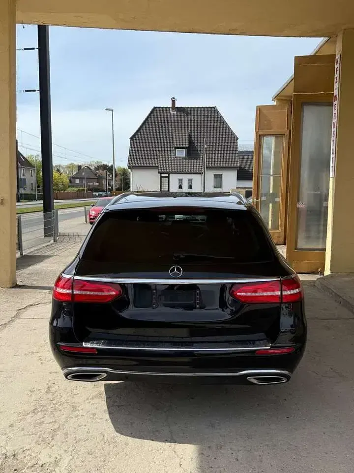 Gebraucht Mercedes E400 333 PS (244 kW) 2017 Obsidianschwarz Kombi