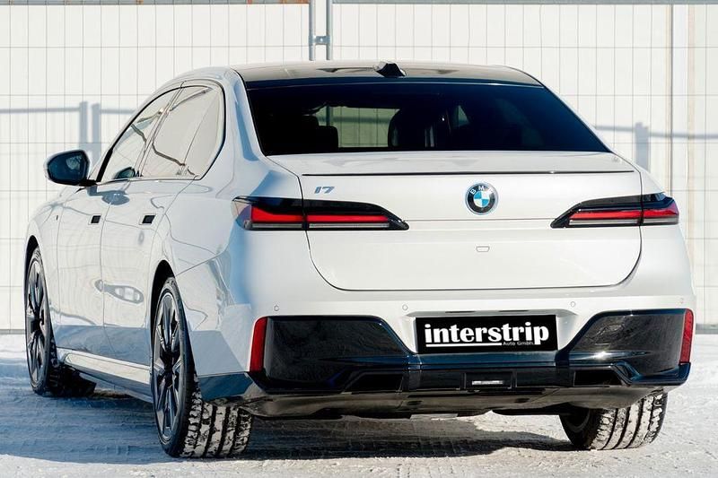 Gebraucht BMW i7 M Sport 400 kW (544 PS) 2026 Weiß Limousine