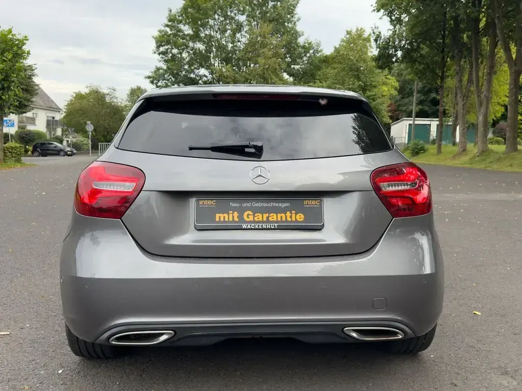 Gebraucht Mercedes 220 177 PS (130 kW) 2017 Grau Limousine
