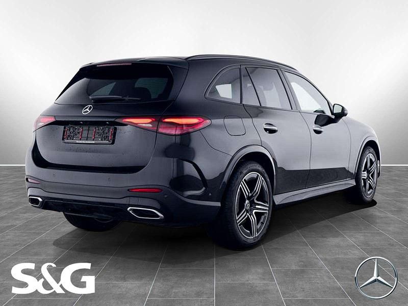 Gebraucht Mercedes GLC450 AMG 367 PS (269 kW) 2024 Schwarz SUV