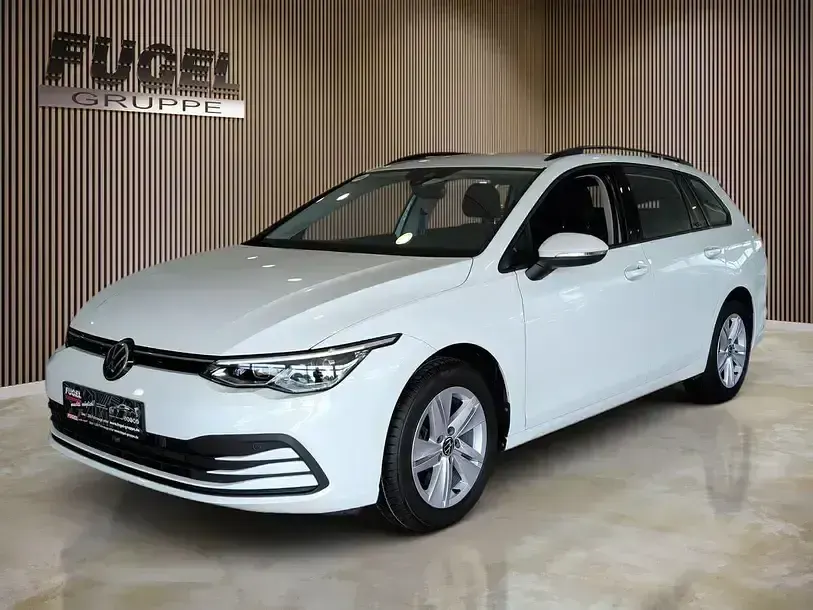 Gebraucht VW Golf VIII Life 116 PS (85 kW) 2022 Pure white Kombi