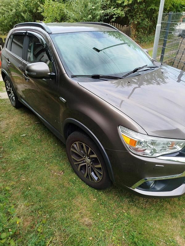 Braun Gebraucht 2018 Mitsubishi ASX SUV | 12.000 € - Bild 1/4