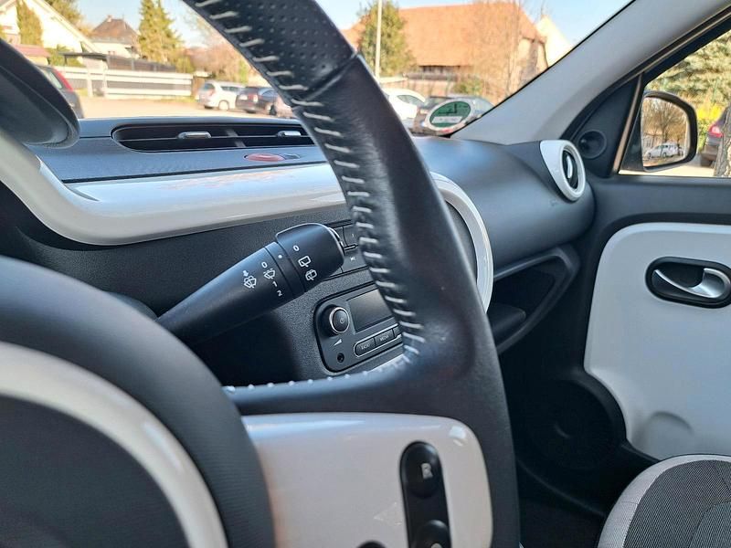Gebraucht Renault Twingo LIMITED 69 PS (50 kW) 2018 Weiß Kleinwagen