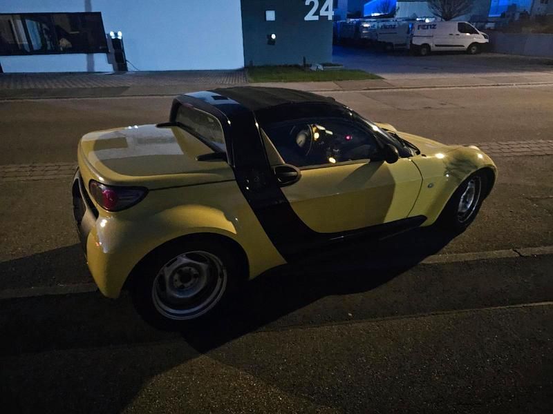 Gebraucht Smart Roadster 61 PS (44 kW) 2003 Gelb Cabrio