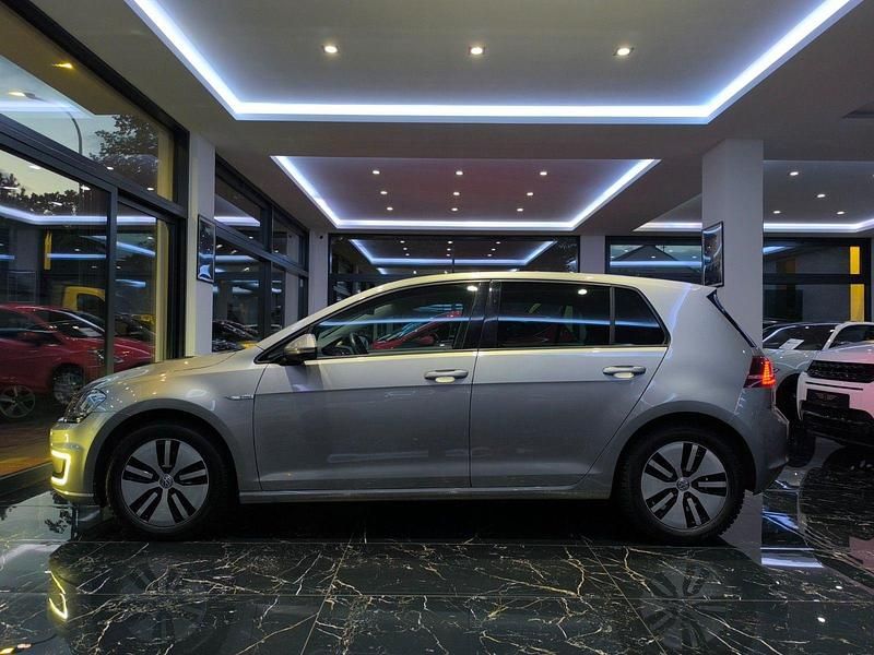 Tungsten silver metallic Gebraucht 2016 VW e-Golf Kleinwagen | 9.800 € (Fairer Preis) - Bild 1/4