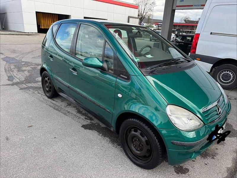 Gebraucht Mercedes A160 Elegance 102 PS (75 kW) 2000 Grün Van / Kleinbus