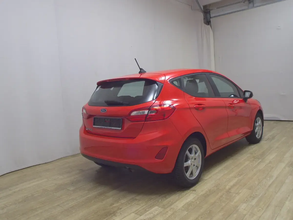 Gebraucht Ford Fiesta Trend 95 PS (69 kW) 2021 Rot Kleinwagen