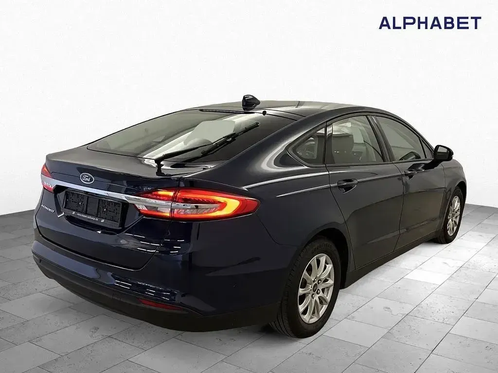 Gebraucht Ford Mondeo Trend 150 PS (110 kW) 2022 Blau Limousine