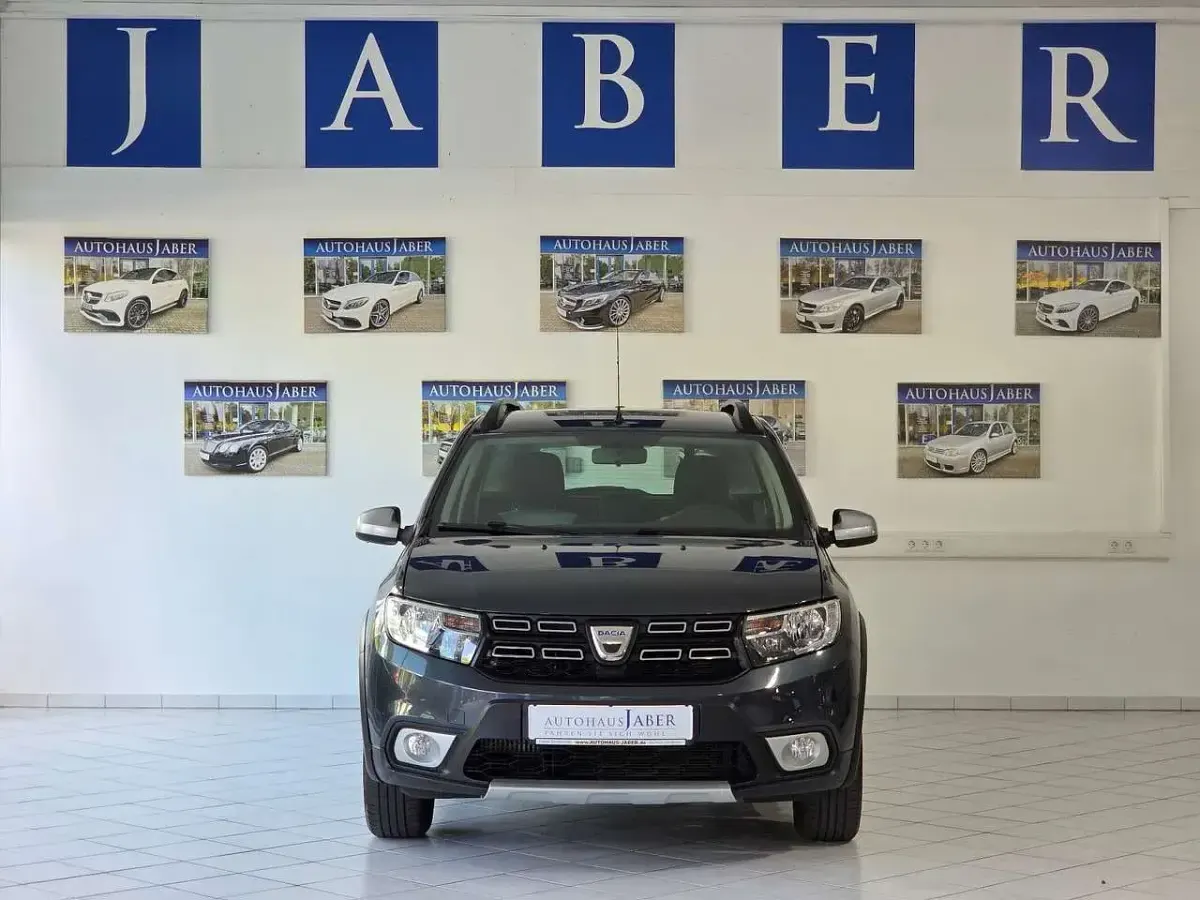 Gebraucht Dacia Logan Stepway 90 PS (66 kW) 2019 Grau Limousine