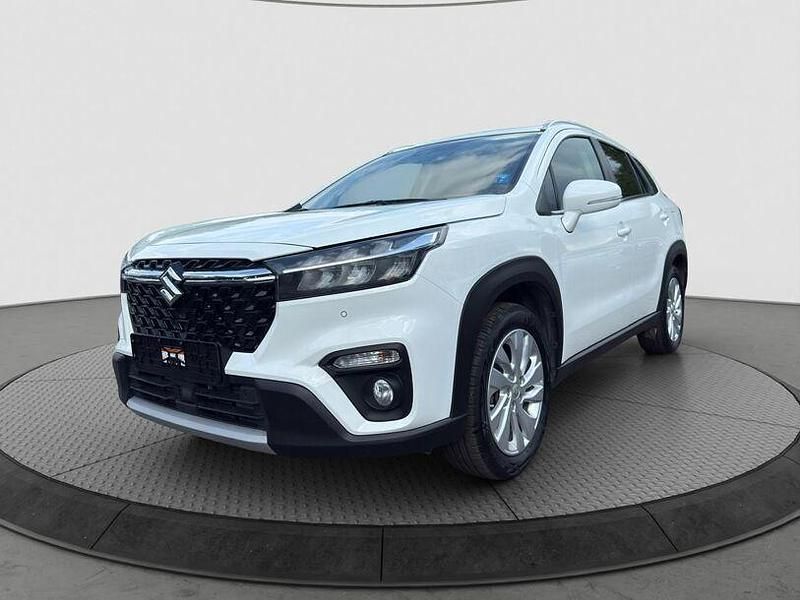 Weiß Gebraucht 2023 Suzuki SX4 S-Cross SUV | 22.789 € (Fairer Preis) - Bild 1/4