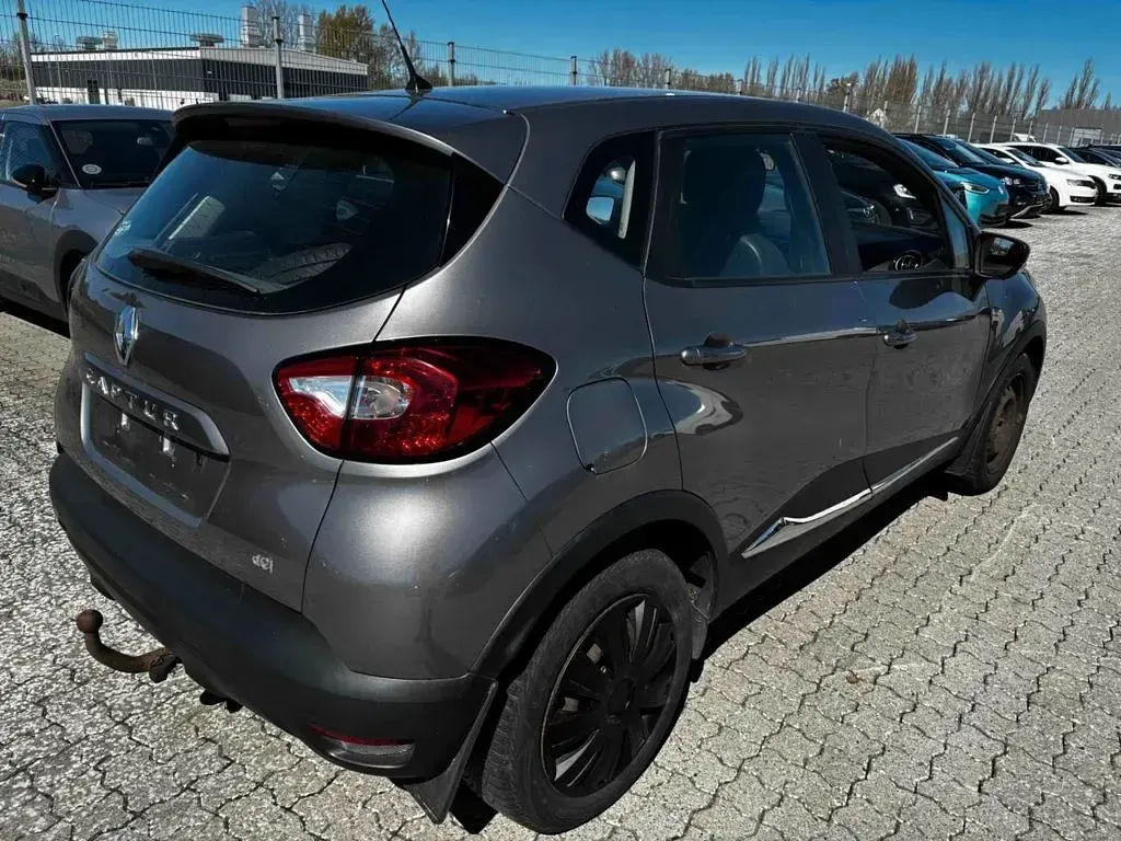 Usata Renault Captur 90 CV (66 kW) 2014 Grigio SUV