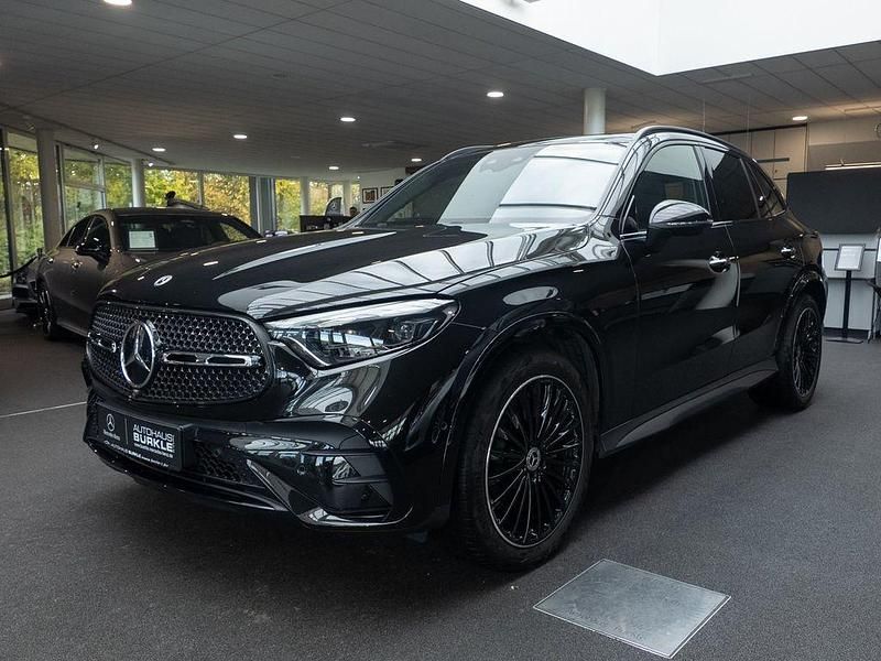 Gebraucht Mercedes GLC300 AMG 258 PS (189 kW) 2023 Schwarz SUV