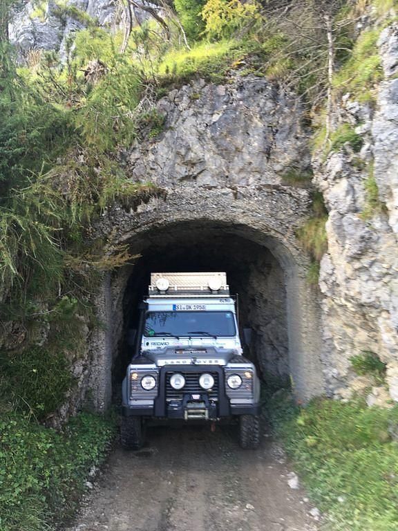 Gebraucht Land Rover Defender 150 PS (110 kW) 2012 Silber SUV