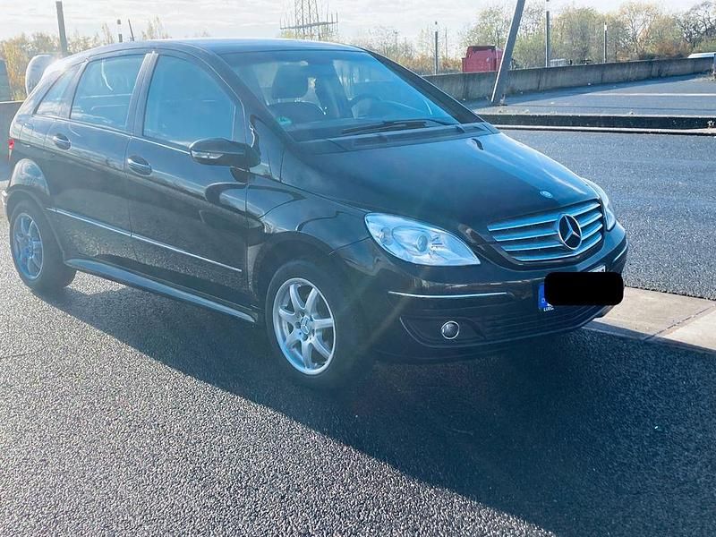 Gebraucht Mercedes B200 136 PS (100 kW) 2008 Schwarz Van / Kleinbus