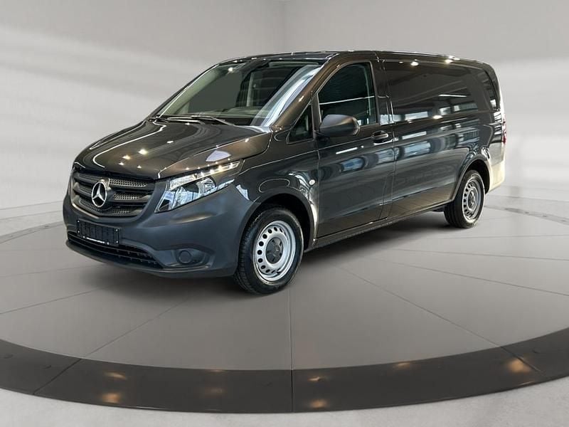 Usado Mercedes Vito 163 HP (119 kW) 2021 Cinzento Van