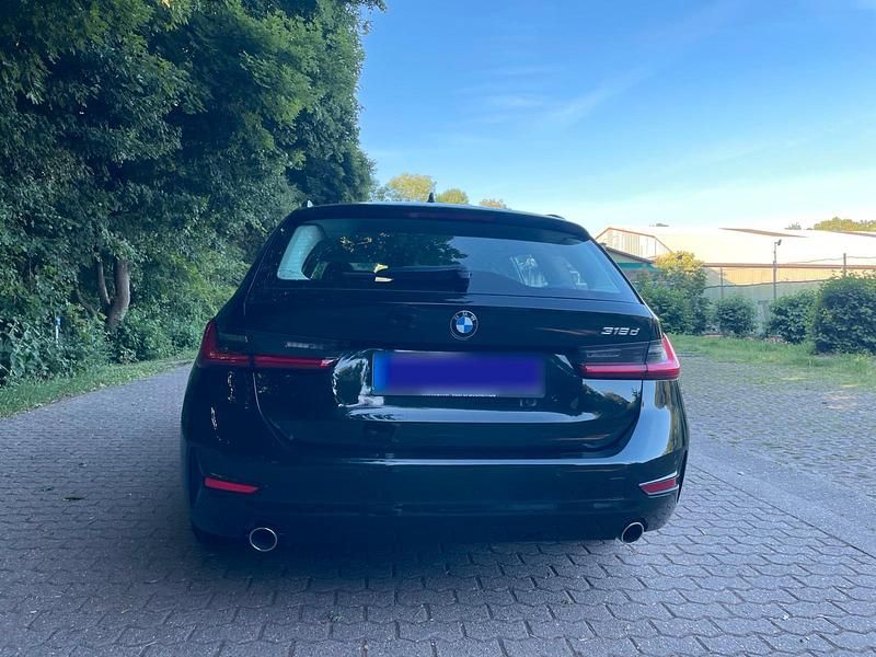 Gebraucht BMW 318 150 PS (110 kW) 2020 Schwarz Kombi