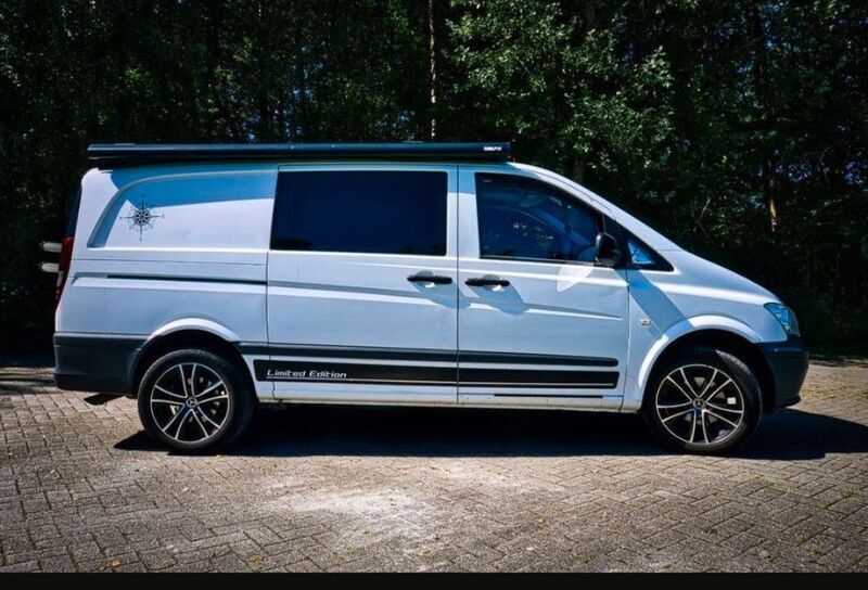 Weiß Gebraucht 2011 Mercedes Vito Van / Kleinbus | 18.499 € - Bild 1/4