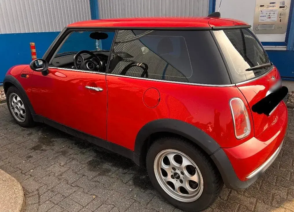 Używany Mini Cooper 90 KM (66 kW) 2005 Czerwony Hatchback