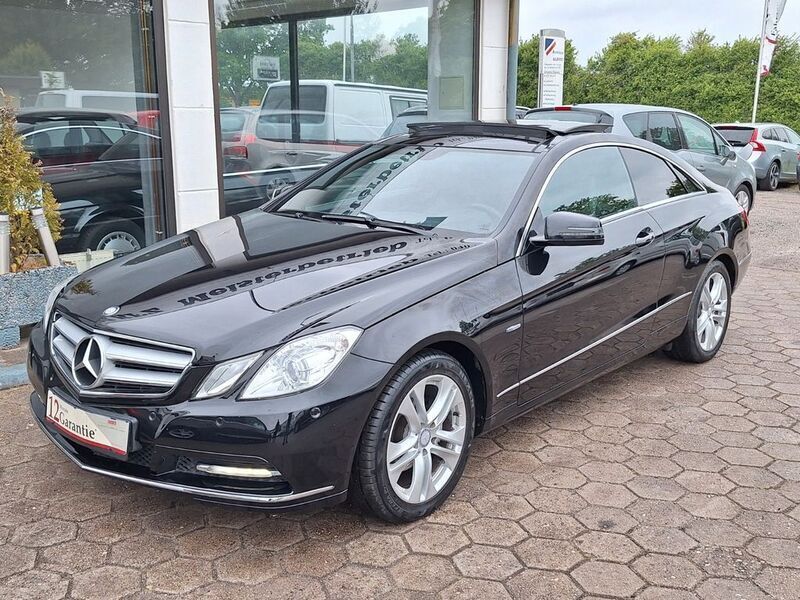 Schwarz Gebraucht 2012 Mercedes E250 Coupé | 14.999 € (Fairer Preis) - Bild 1/4