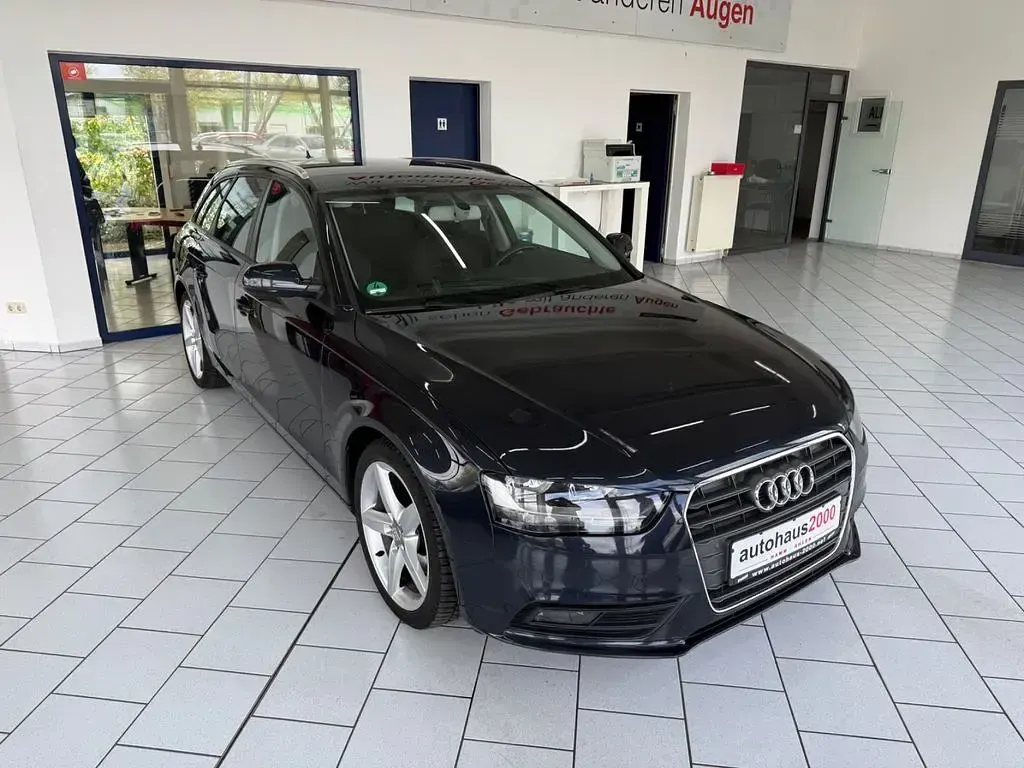 Gebraucht Audi A4 Ambition 177 PS (130 kW) 2014 Blau Kombi
