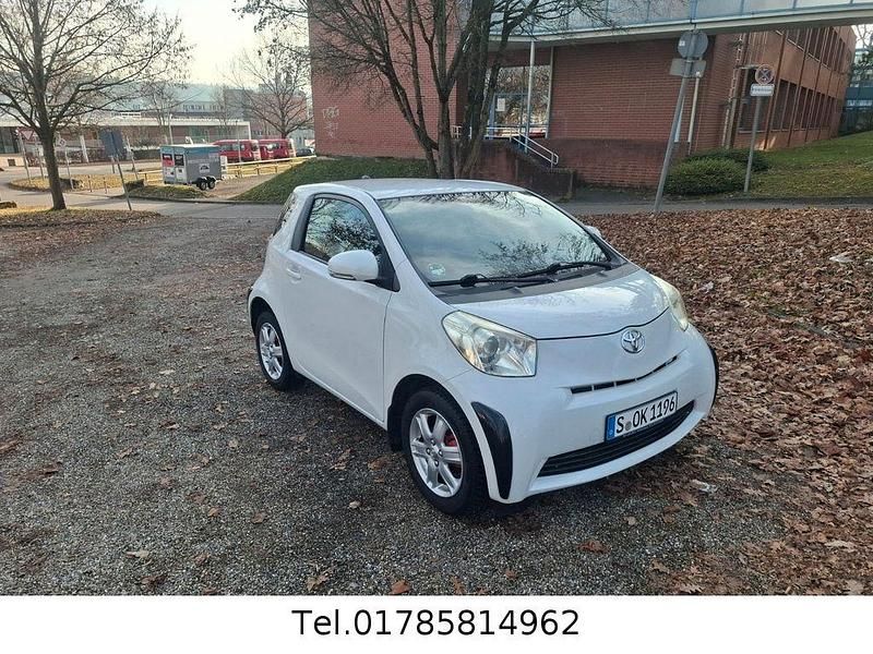 Gebraucht Toyota iQ Basis 68 PS (50 kW) 2009 Weiß Kleinwagen