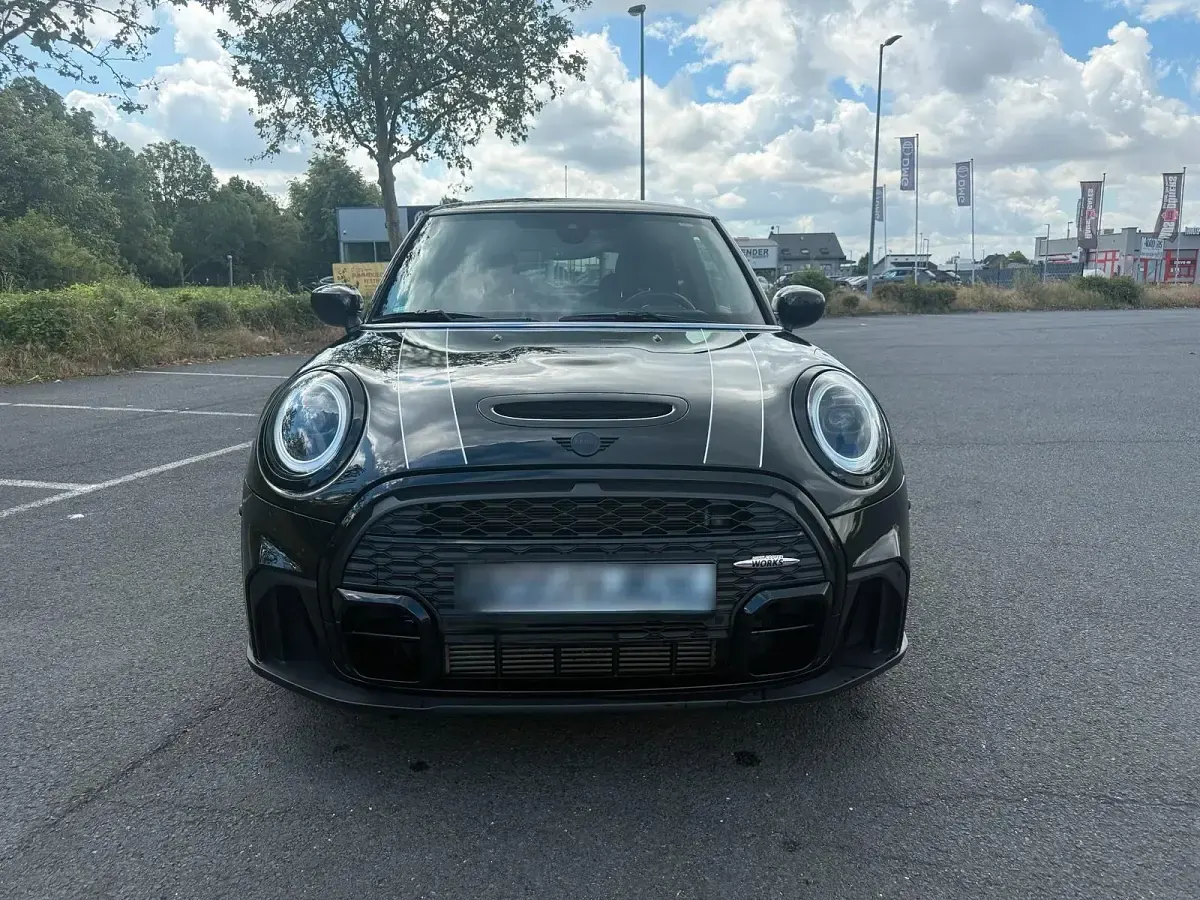 Gebraucht Mini John Cooper Works 178 PS (130 kW) 2021 Schwarz Kleinwagen